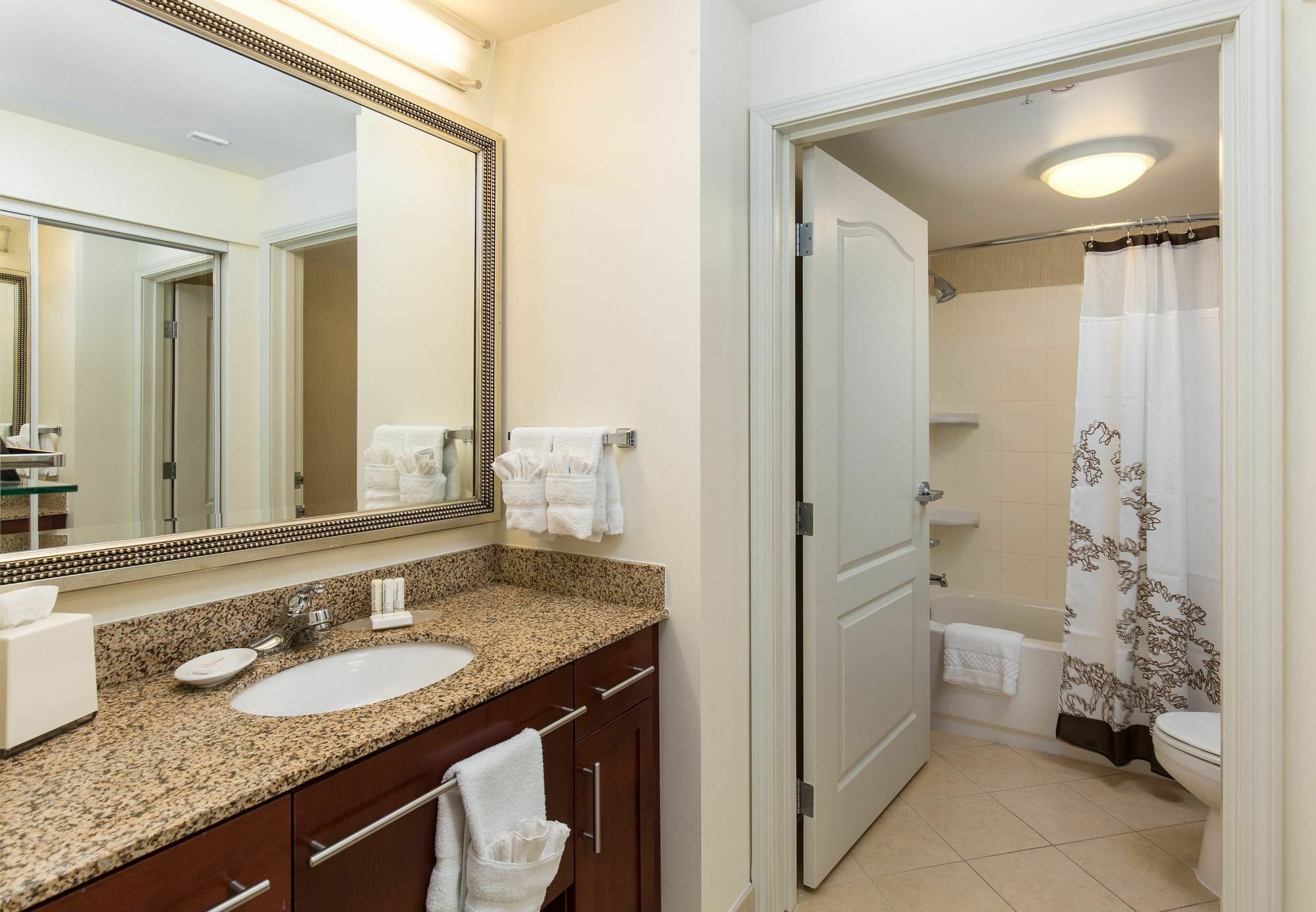 Residence Inn By Marriott Springfield Old Keene Mill Extérieur photo